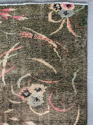 Turkish vintage Müren Isparta large rug (250 x 190cm)