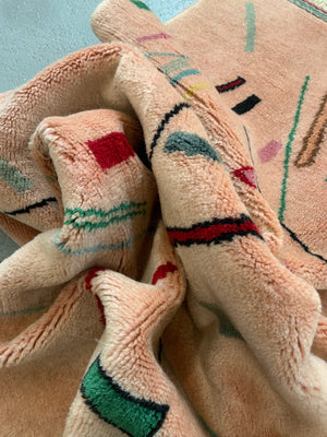 Turkish contemporary rug after Müren (148 x 102cm)