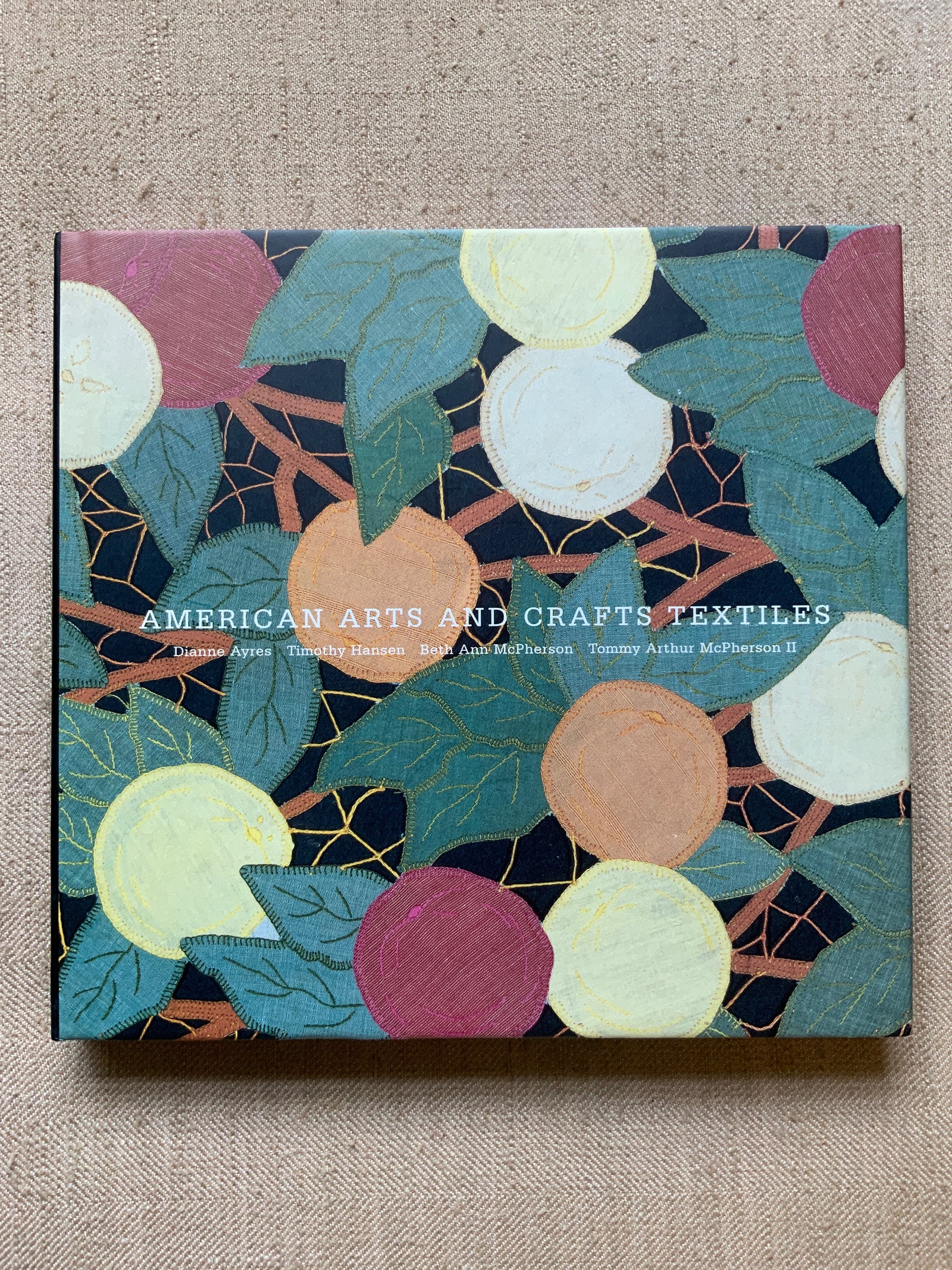 Ayre, Dianne et al. : American Arts & Crafts Textiles