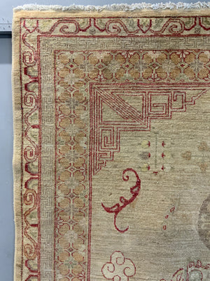 Chobi carpet with Khotan design (278 x 176cm)