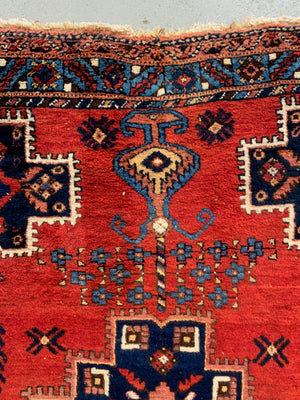 Afshar medallion rug (211 x 150cm)