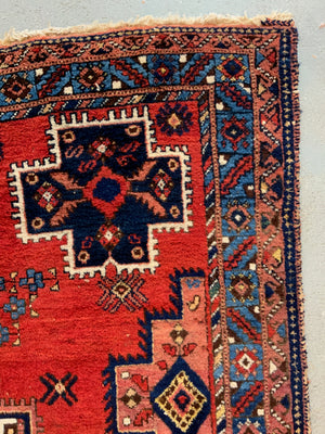 Afshar medallion rug (211 x 150cm)