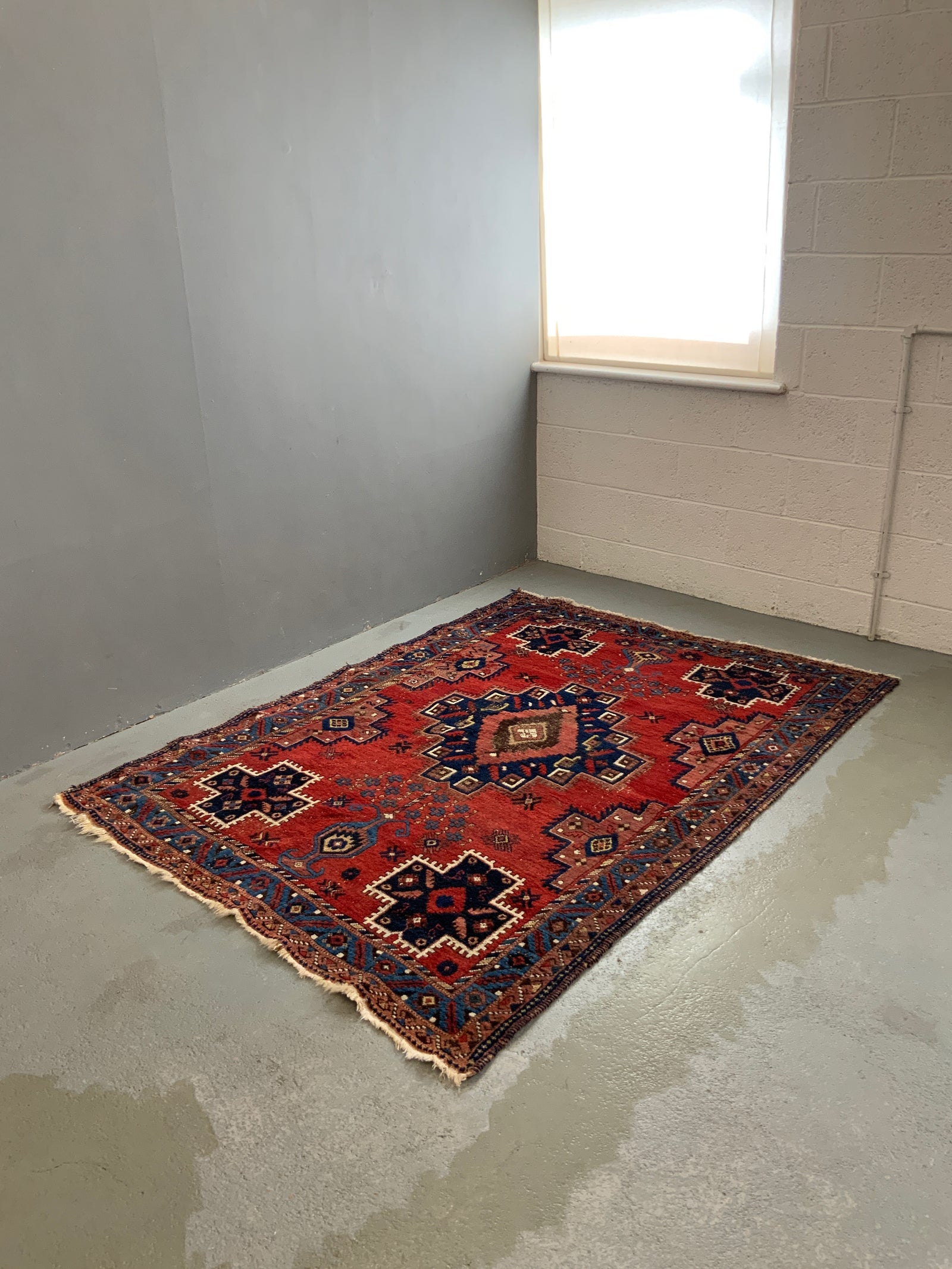 Afshar medallion rug (211 x 150cm)
