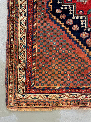 Afshar antique medallion design rug (179 x 131cm)