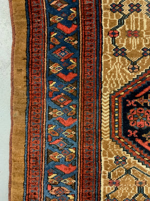 Hamadan vintage rug of camel ground (190 x 125cm)