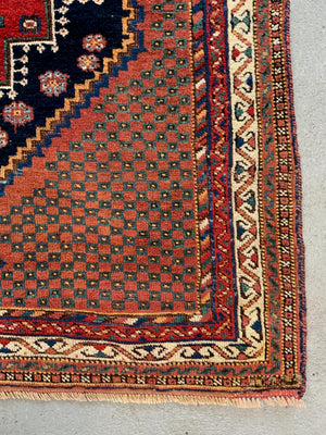 Afshar antique medallion design rug (179 x 131cm)