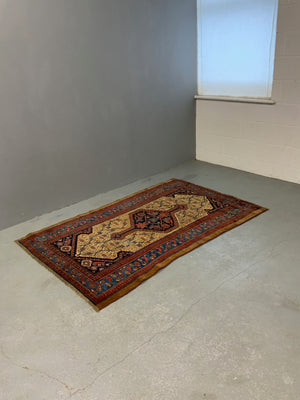 Hamadan vintage rug of camel ground (190 x 125cm)
