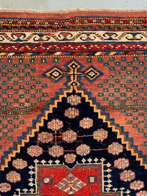Afshar antique medallion design rug (179 x 131cm)