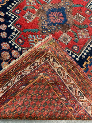 Afshar antique medallion design rug (179 x 131cm)