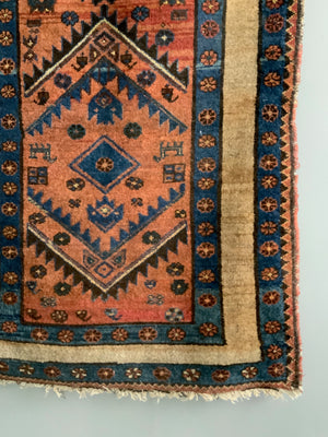 Sarab type Hamadan Kurdish village antique rug (193 x 91cm)