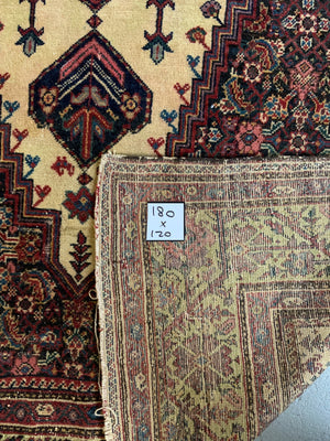 Feraghan antique rug (180 x 120cm)