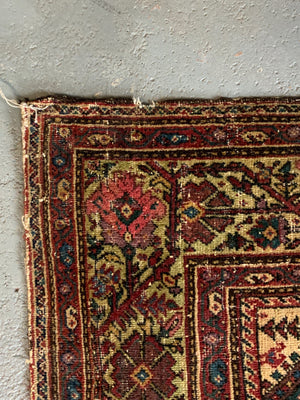 Feraghan antique rug (180 x 120cm)