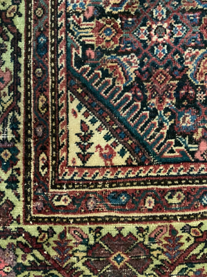 Feraghan antique rug (180 x 120cm)