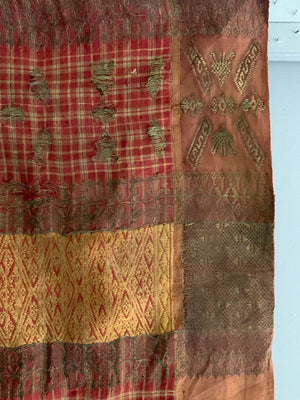 Sumatran Minangkabau silk / gilt selendang (258 x 83cm)