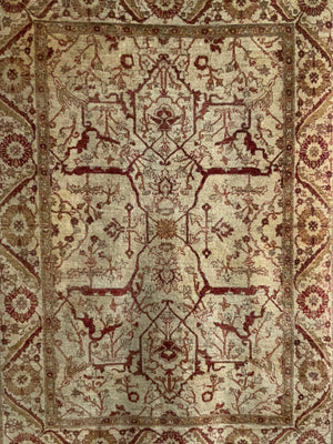 Zeigler design pale coloured modern rug (188 x 136cm)