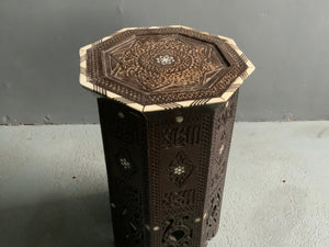 Ottoman Levantine table with bone inlay (50 x 35cm)