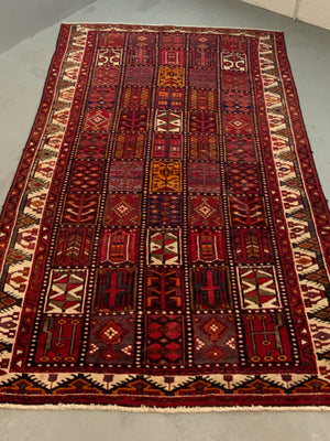 Bactiar modern carpet (328 x 174cm)