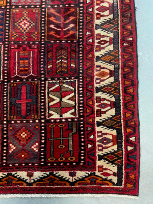 Bactiar modern carpet (328 x 174cm)