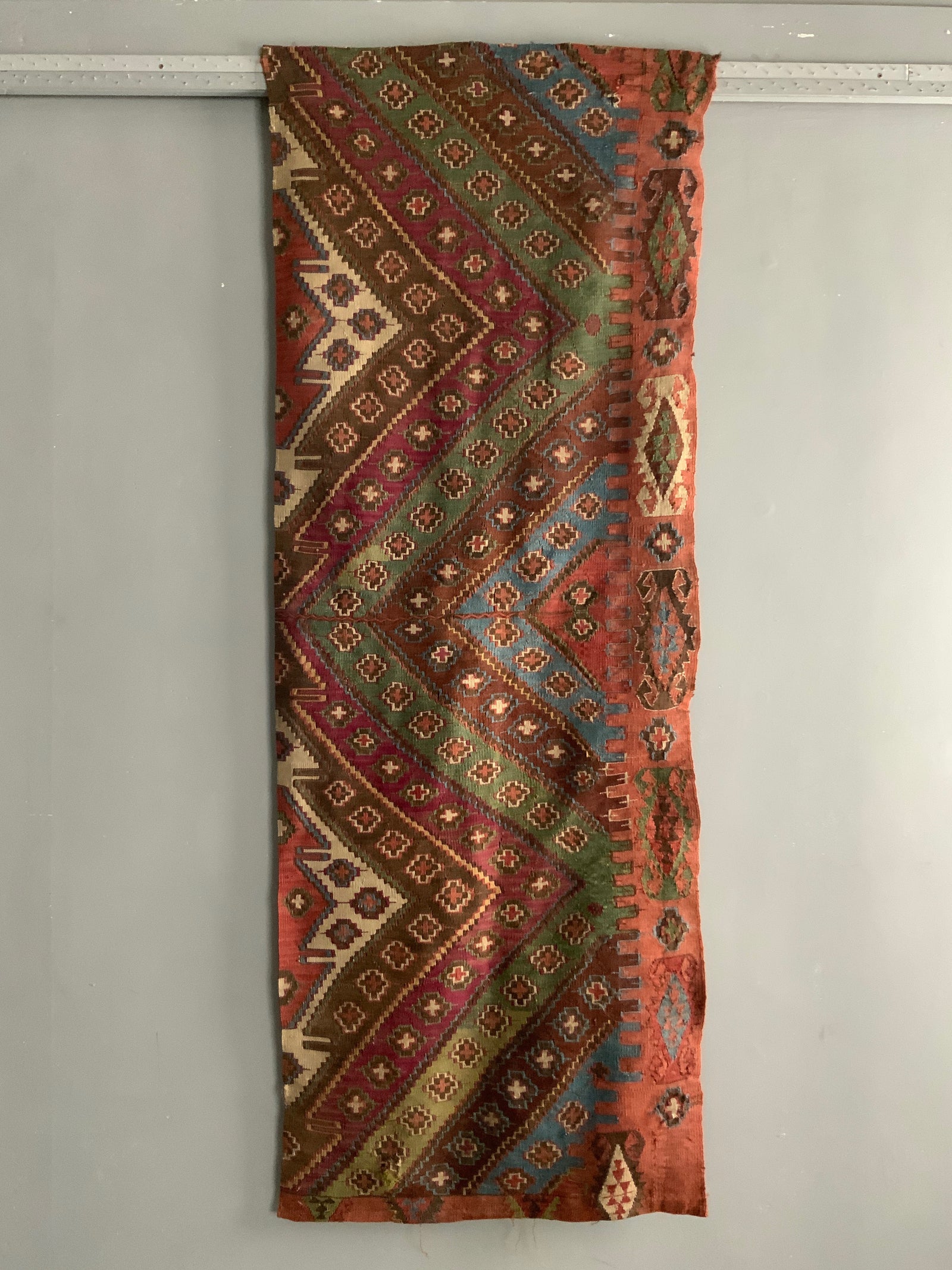 Turkish Reşwan or Reyhani kilim fragment (198 x 73cm)
