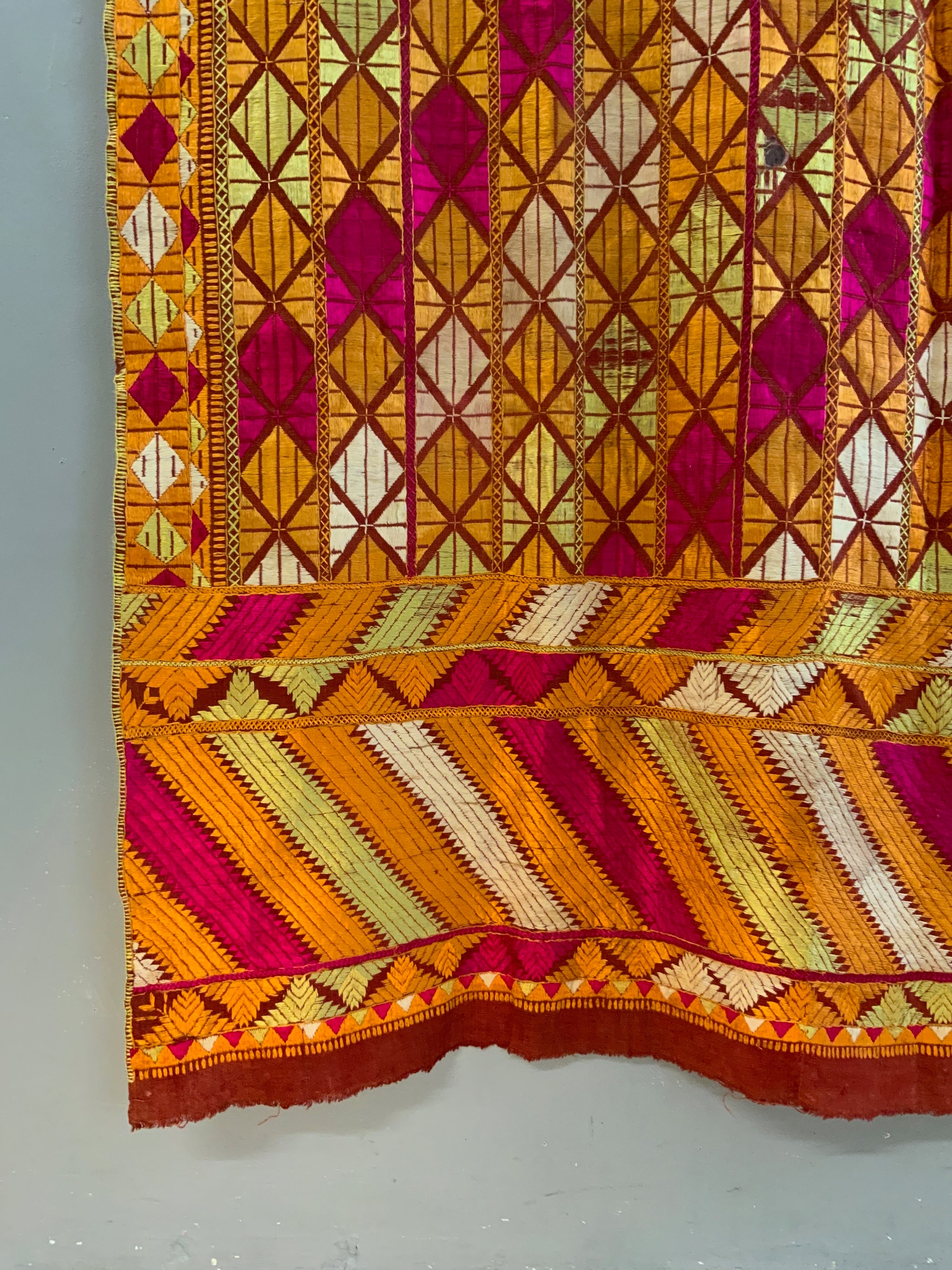 Phulkari Rug Punjab Fulkari / Phulkari vintage shawl (216 x 125cm) - Clive Rogers