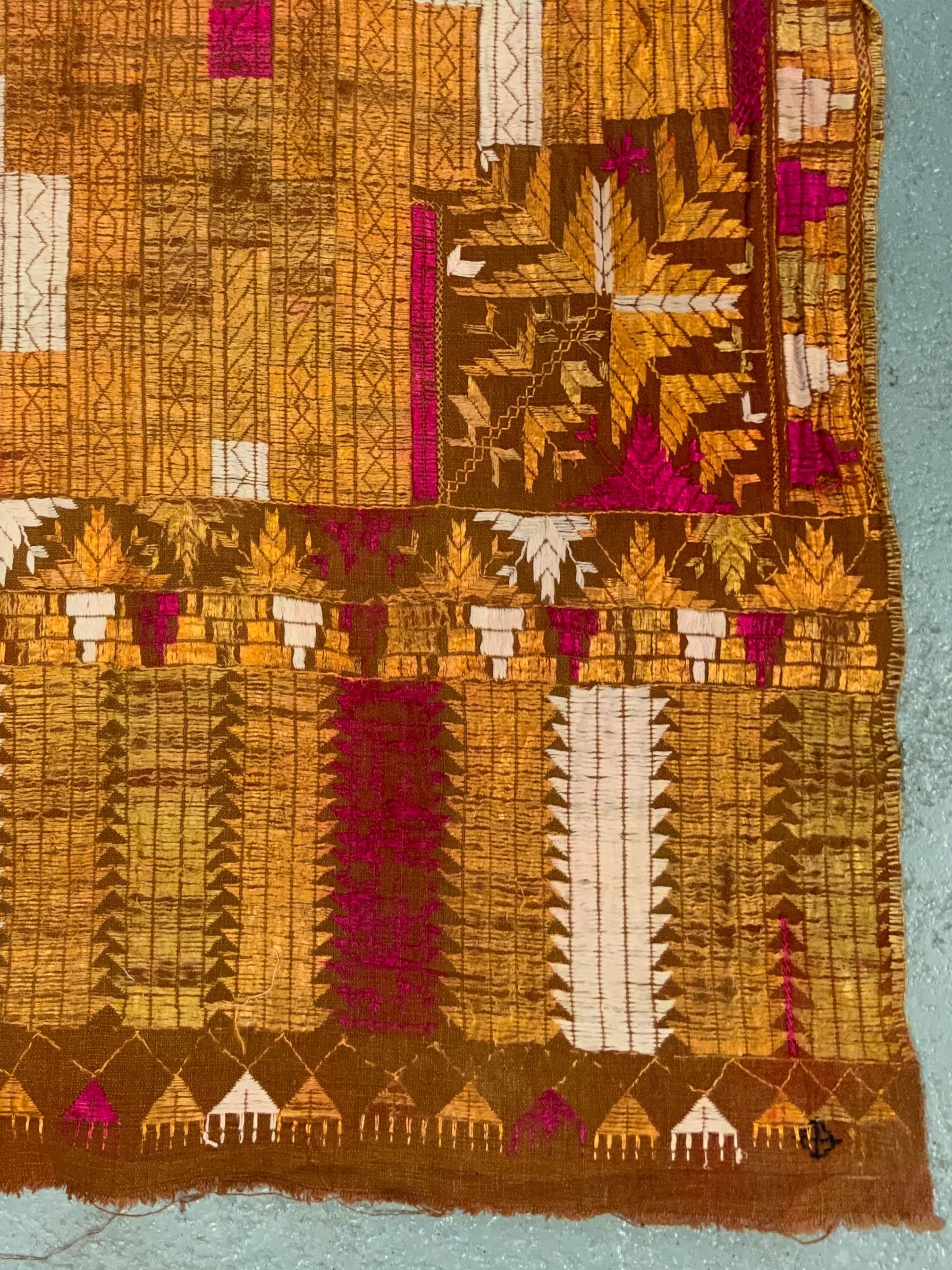 Phulkari Rug Punjab Fulkari / Phulkari vintage shawl (232 x 138cm) - Clive Rogers