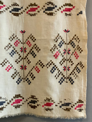 Turkish Ottoman provinces embroidered towel (184 x 45cm)