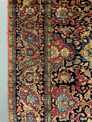 Isphahan antique rug (194 x 139cm)