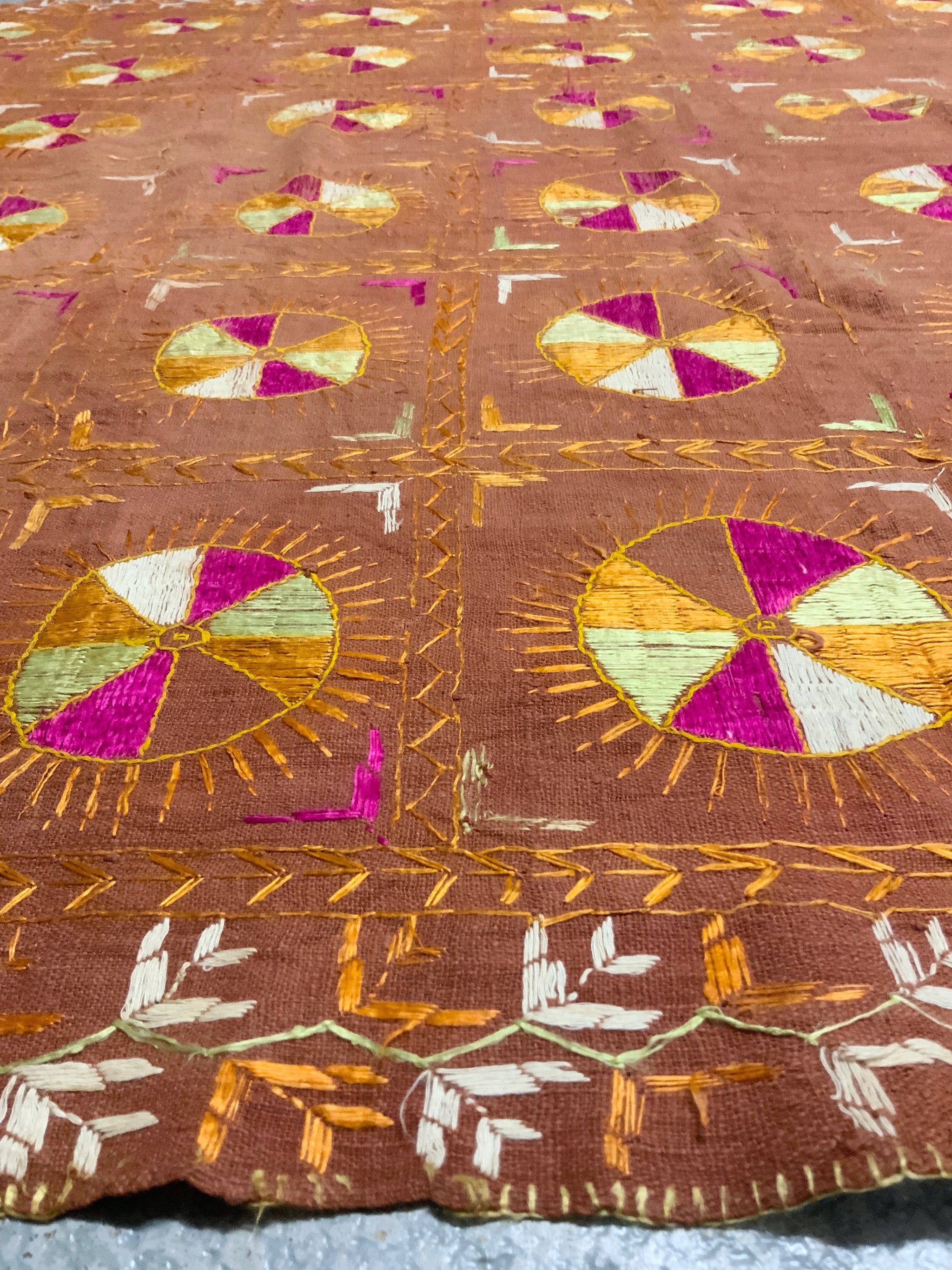 Phulkari Rug Punjab Fulkari / Phulkari vintage shawl (222 x 121cm) *AF - Clive Rogers