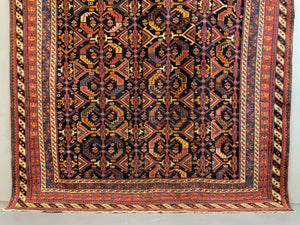 Afshar antique rug with all over design (243 x 162cm)