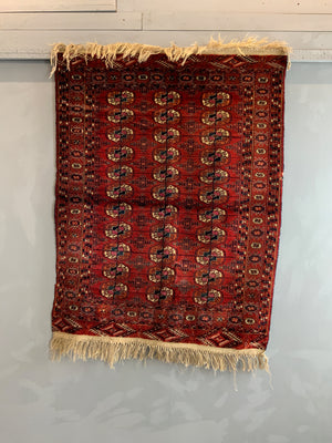 Tekke antique rug (162 x 123cm)