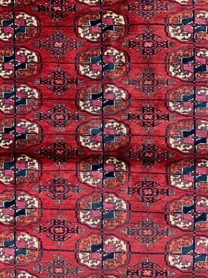 Tekke antique rug (162 x 123cm)