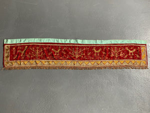 Indian sequined embroidery (177 x 35cm)