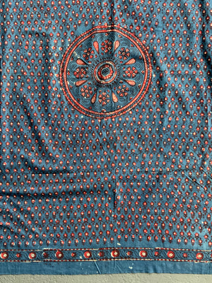 Turksh indigo vintage Ankara cotton print (117 x 115cm)