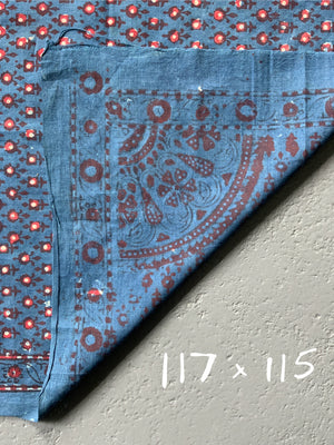 Turksh indigo vintage Ankara cotton print (117 x 115cm)