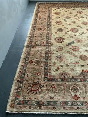 Indian all over foliate design modern carpet (360 x 273cm)