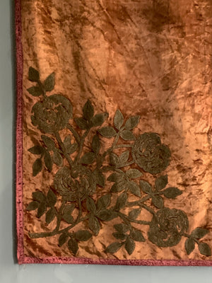 Velvet metal embroidered antique cover (156 x 121cm)