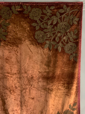 Velvet metal embroidered antique cover (156 x 121cm)
