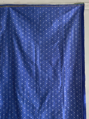 Length of blue silk (342 x 98cm)
