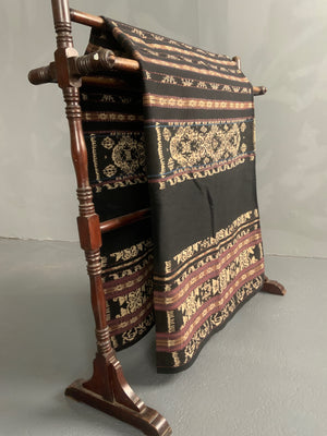 Indonesian tubular sarong (163 x 56cm)