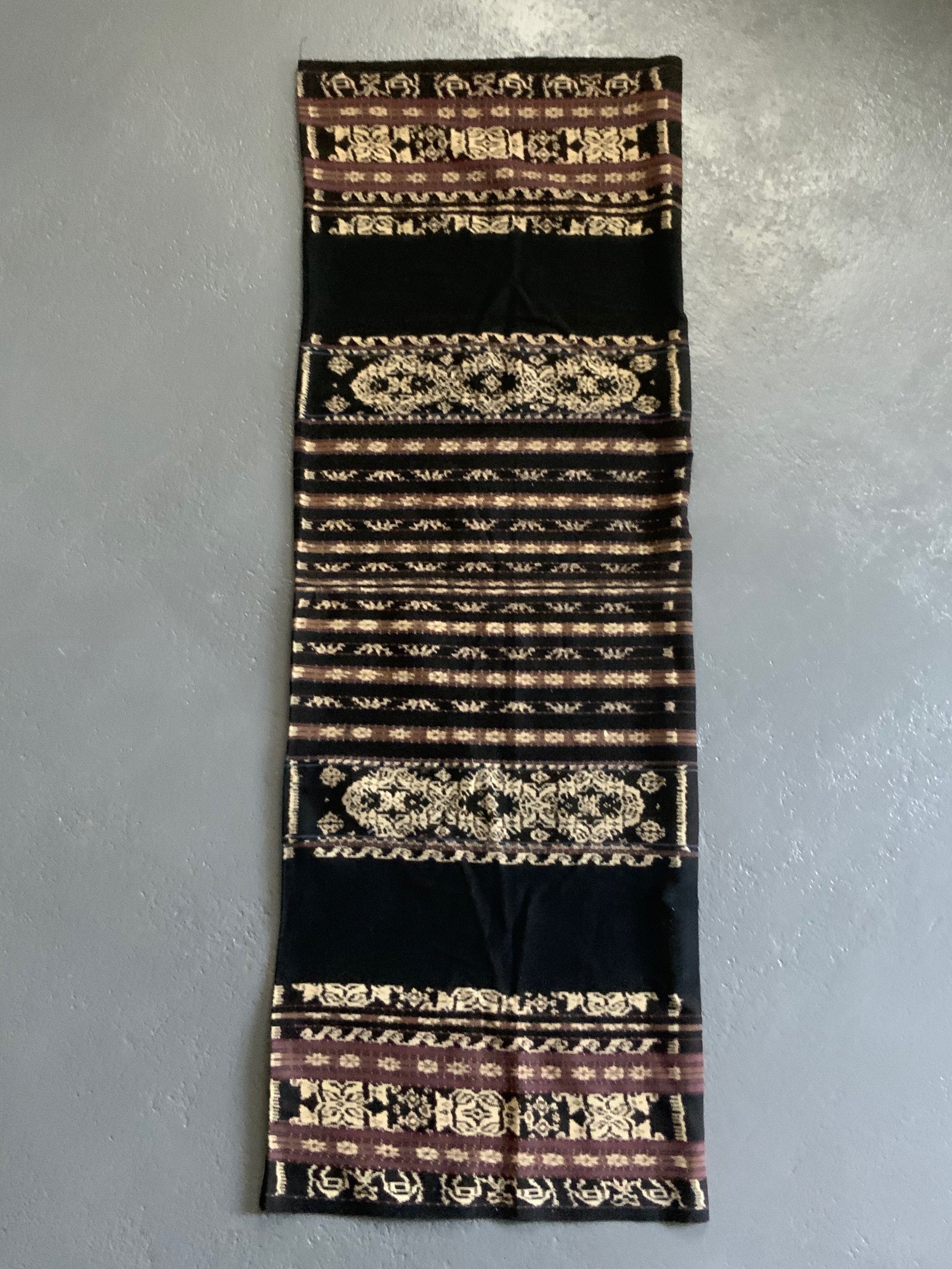 Indonesian tubular sarong (163 x 56cm)