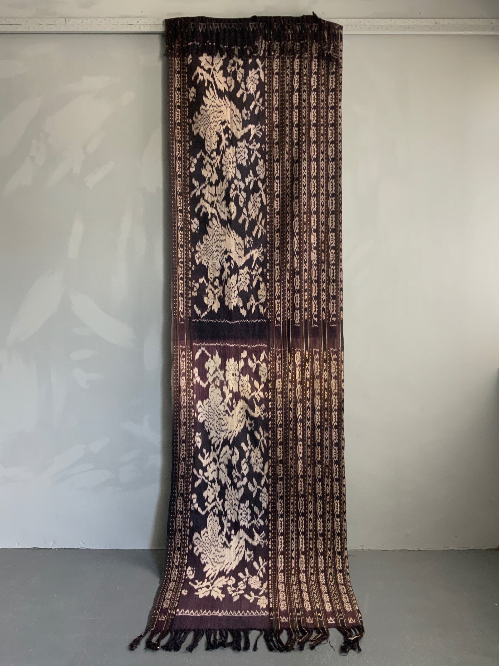 Indonesian Sikka Flores sarong (274 x 78cm)