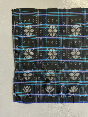 Indonesian Flores ikat motif cloth (147 x 70cm)
