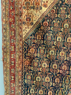 Shiraz Gashguli Gashgai rug (238 x 133cm)