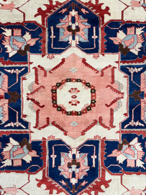 High quality Serapi type Turkish carpet (352 x 270cm)