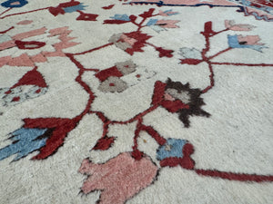 High quality Serapi type Turkish carpet (352 x 270cm)