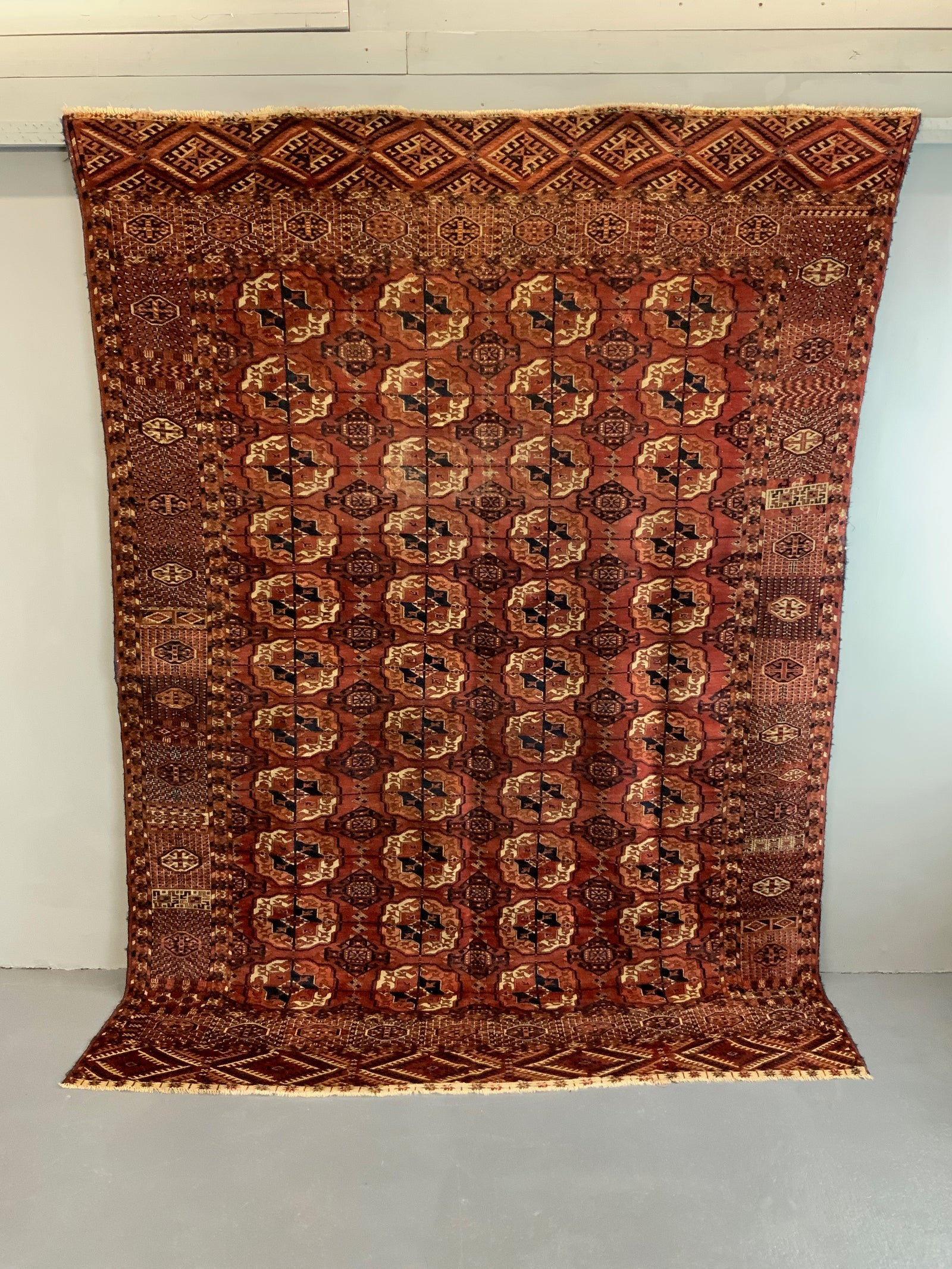 Antique Turkmen Tekke small carpet (276 x 206cm)