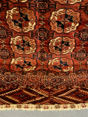 Antique Turkmen Tekke small carpet (276 x 206cm)