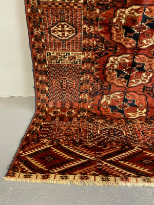 Antique Turkmen Tekke small carpet (276 x 206cm)