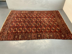Antique Turkmen Tekke small carpet (276 x 206cm)
