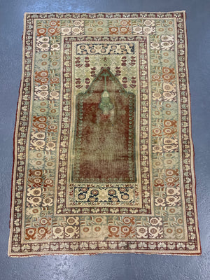 Turkish Ghiordes antique rug (160 x 115cm)